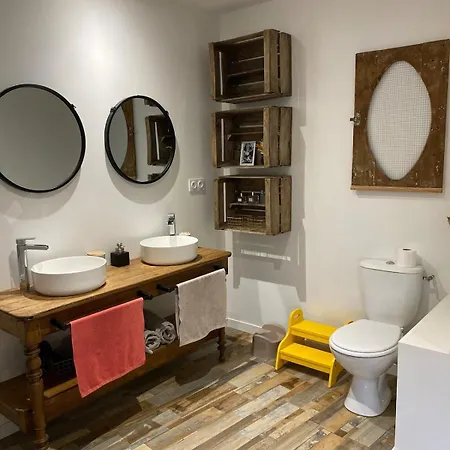 Maison Bords De Loire, Sur Loire, 4 Pers *